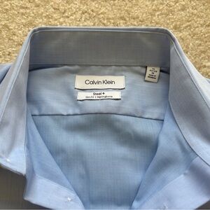 Calvin Klein Steel Men’s Slim-Fit Non-Iron Herringbone Dress Shirt 15 32/33